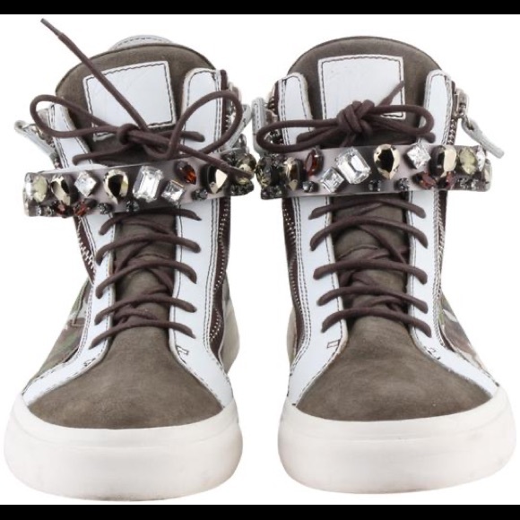 Giuseppe Zanotti - Picture 2 of 5